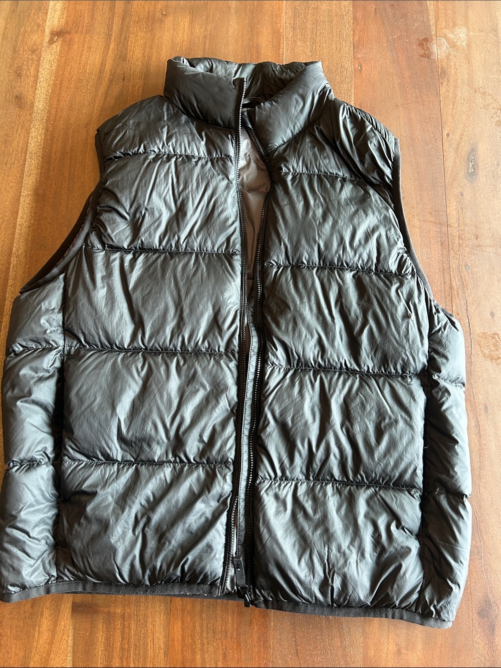 Uniqlo Black Quilted Puffer Vest - Zip Front